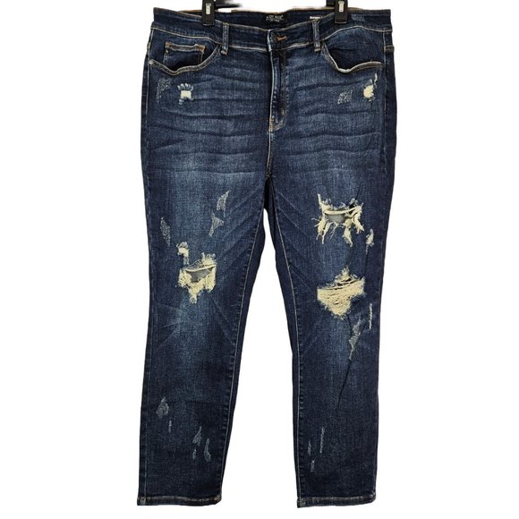 Judy Blue Denim - Judy Blue Mid Rise Distressed Boyfriend Fit Dark Wash Jean 20W JB82111DK-PL